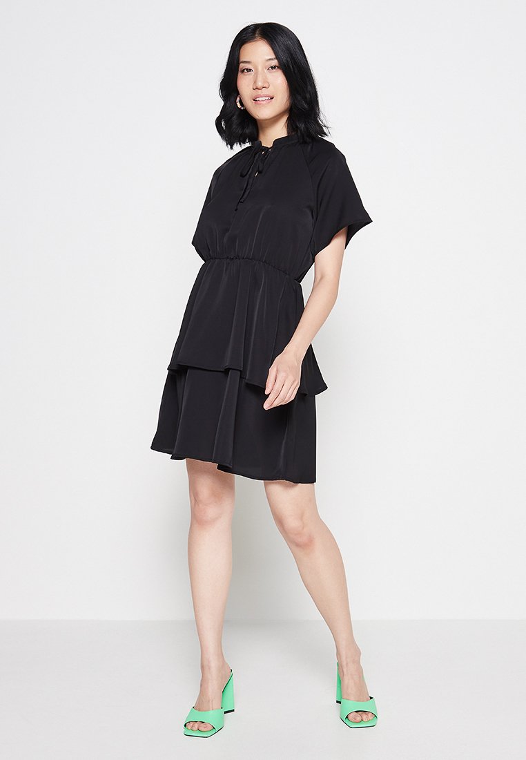 Rochie VILA Yer / Layered Short pentru femei roșu
