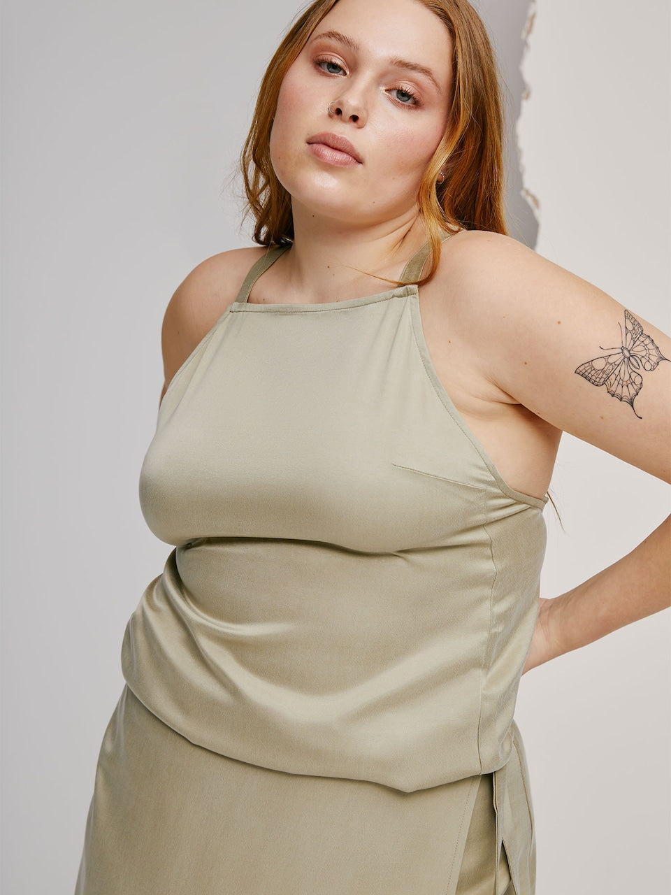Tricou flores Flores A LOT LESS pentru femei