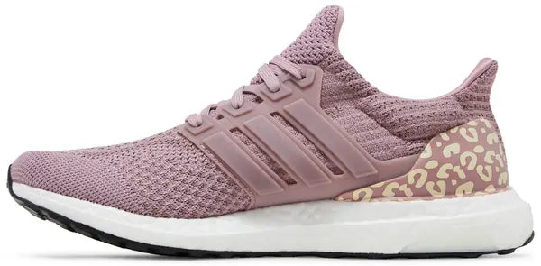 Adidas UltraBoost Sneakers Roz Pudrat cu Detalii Animal Print – Pantofi Sport