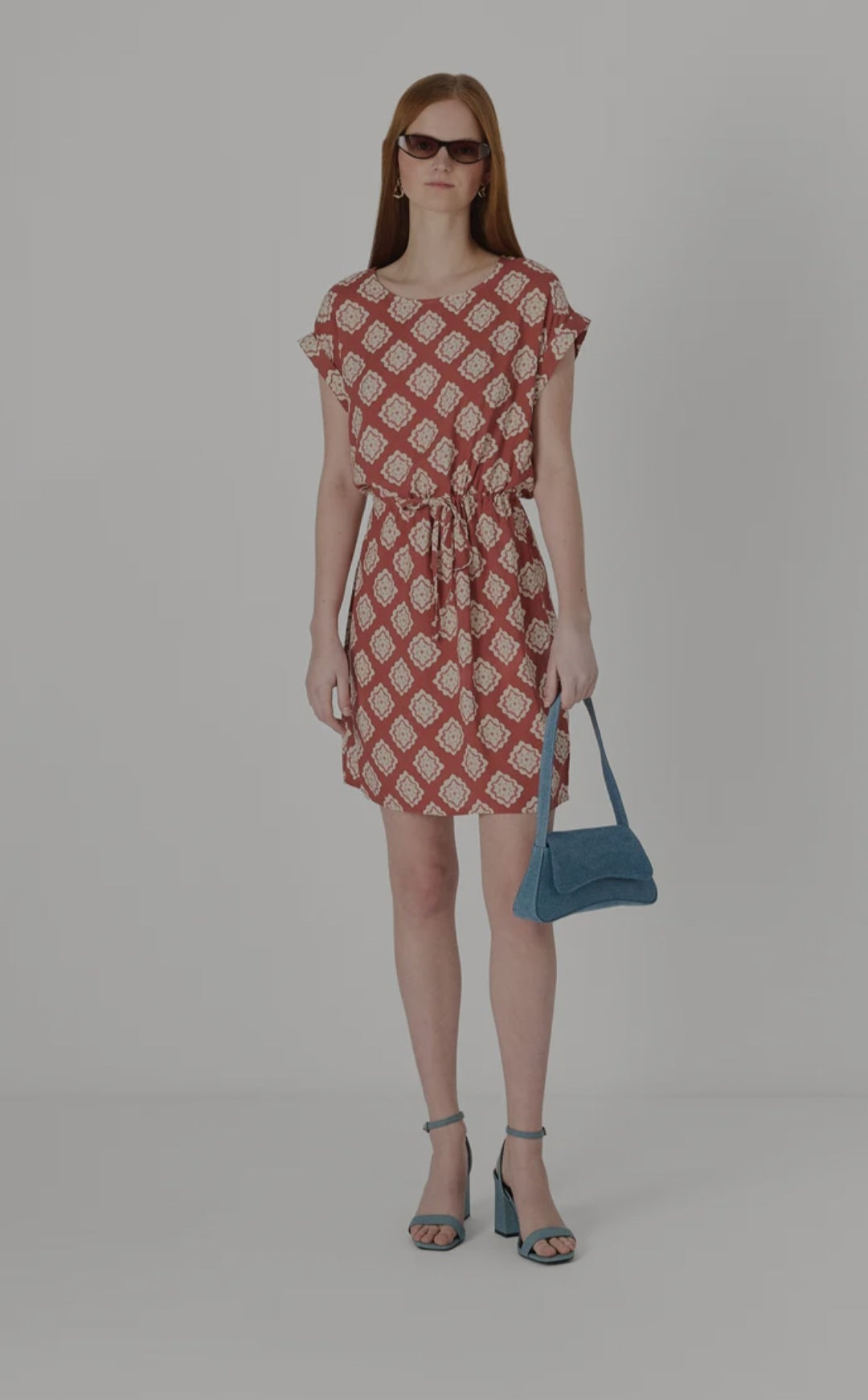 Rochie cu mâneci scurte, cu legături, scurtă Vero Moda pentru femei