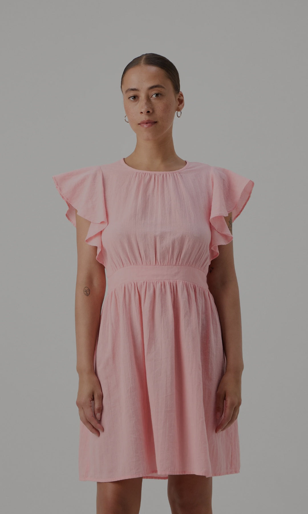 Rochie cu mâneci scurte tip capă Vero Moda pentru femei
