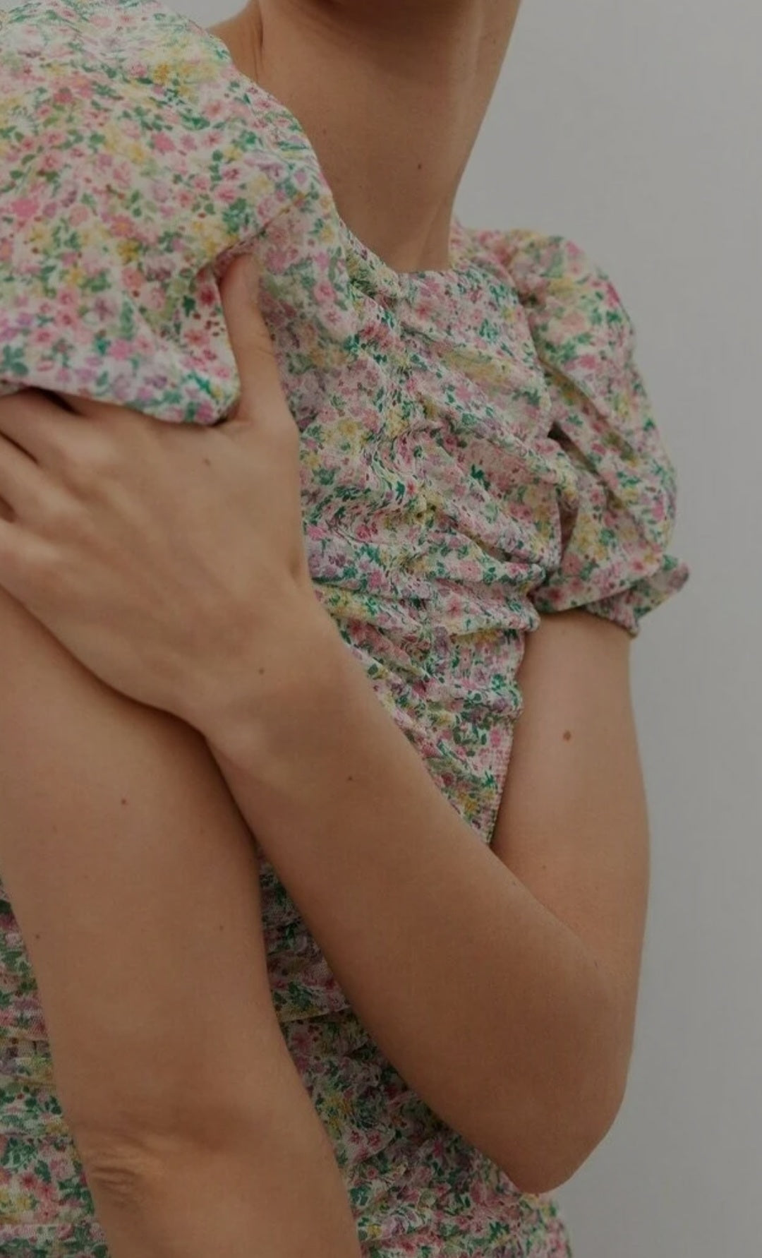 Rochie cu imprimeu floral, fronsată Mango pentru femei, multicoloră