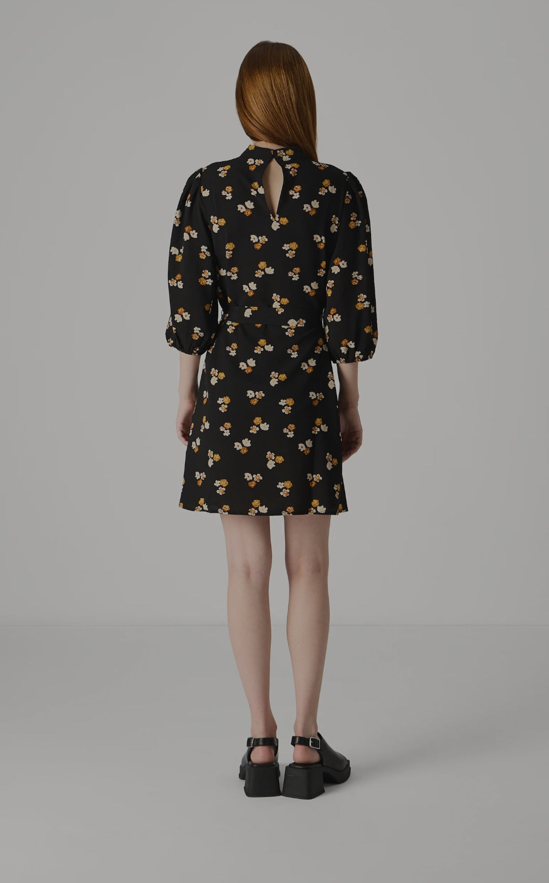 Rochie cu mâneci 3/4 ONLY pentru femei